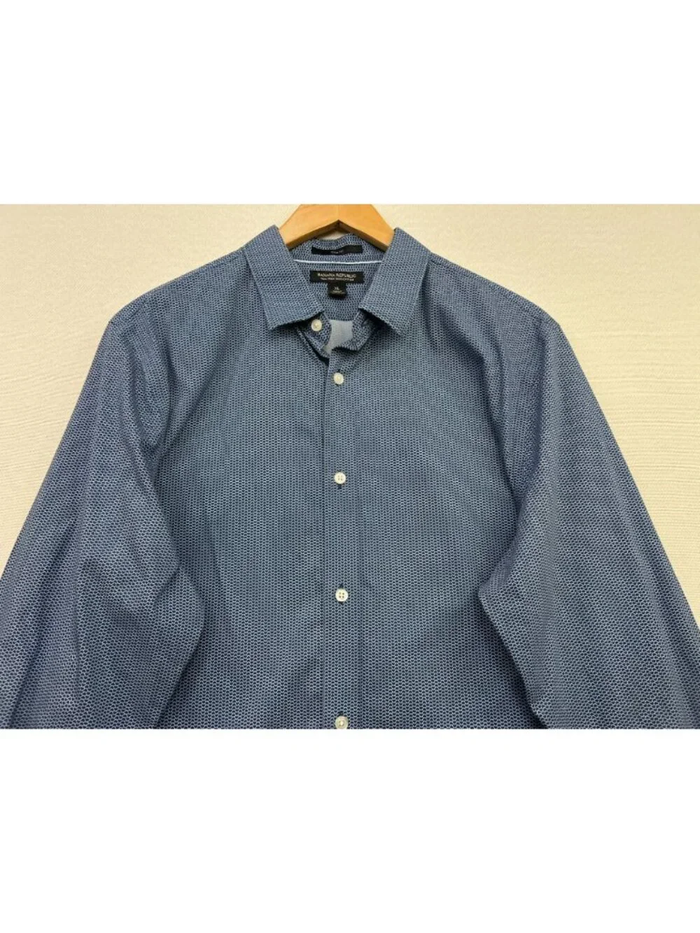 Banana Republic Mens Slim Fit Non-Iron Button Up Shirt XL Blue Geometric Cotton